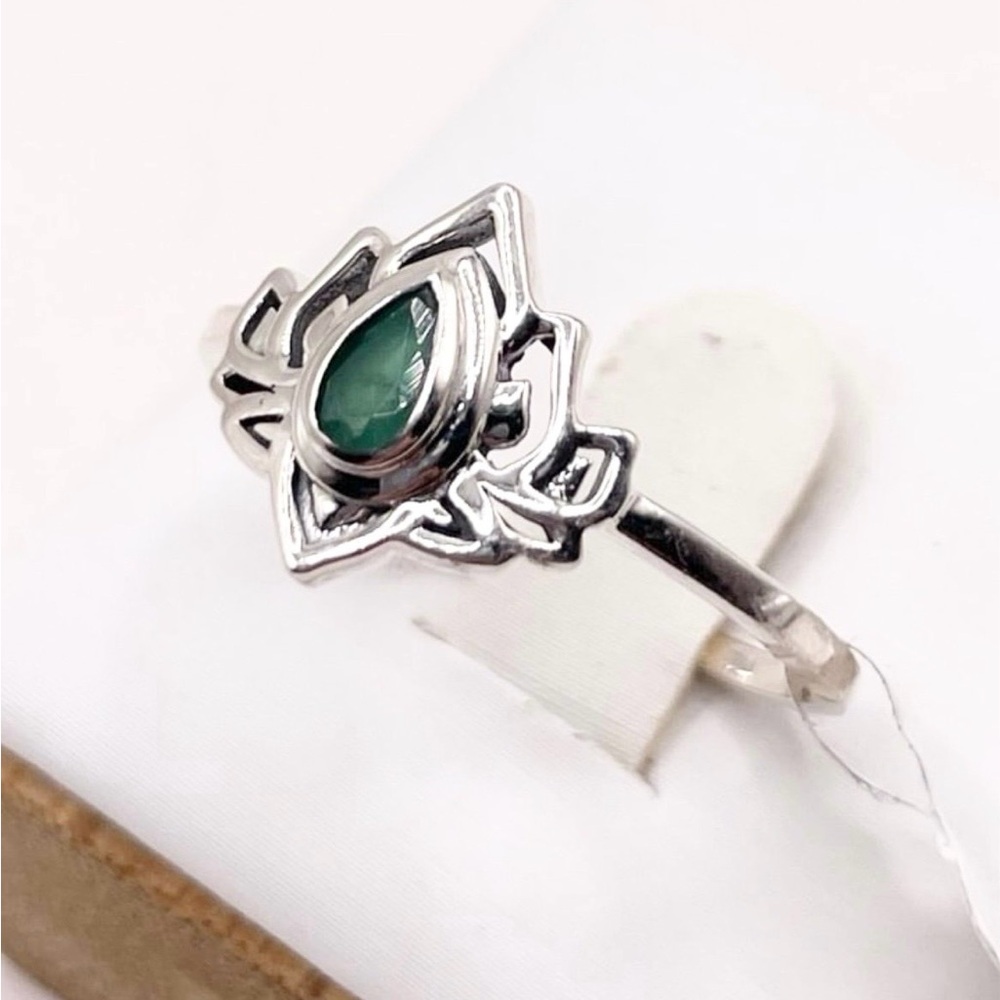 Size 8.5 Emerald Lotus 925 Sterling Silver Ring - Picture 3 of 8